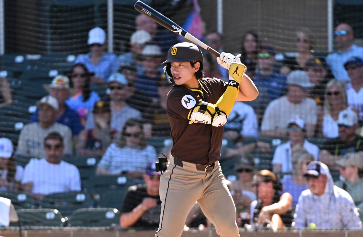 宋成文被教士帶去墨西哥備用。法新社