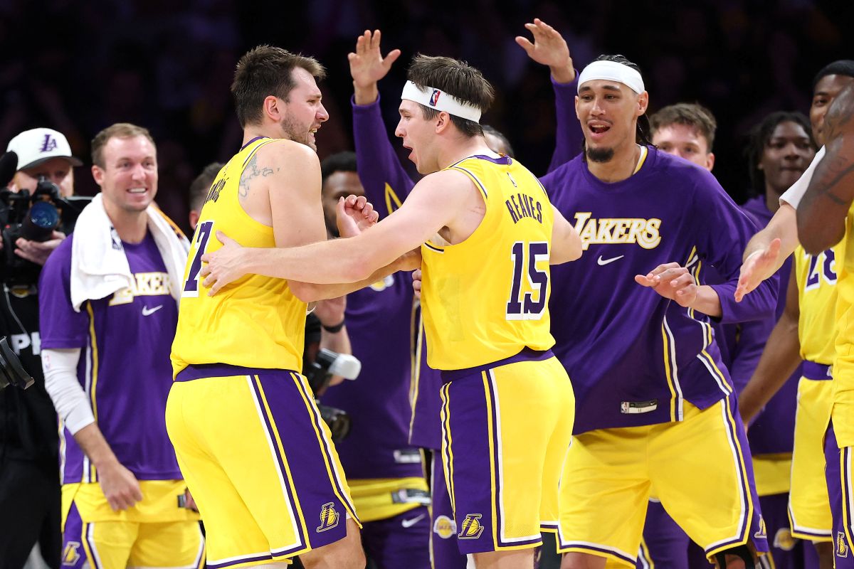 湖人在季後賽少了唐西奇（Luka Doncic，左）與里夫斯（Austin Reaves，右）兩位當家球星。法新社