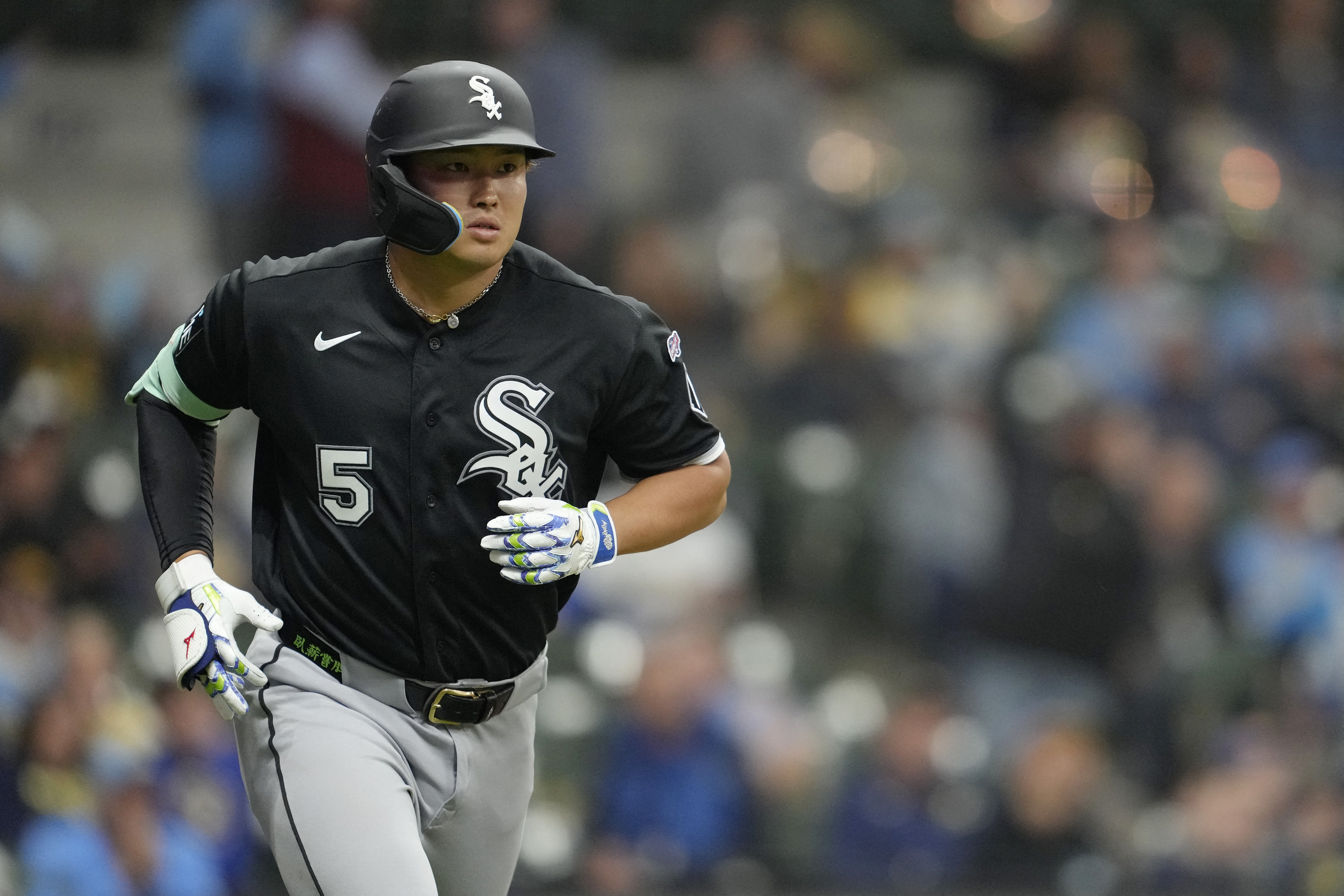 芝加哥白襪休賽季簽下日本球星村上宗隆,球團也在他的建議下在休息室內安裝免治馬桶。法新社