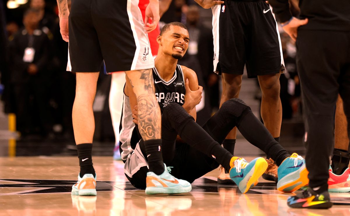 文班亞馬左肋骨受傷退場。法新社