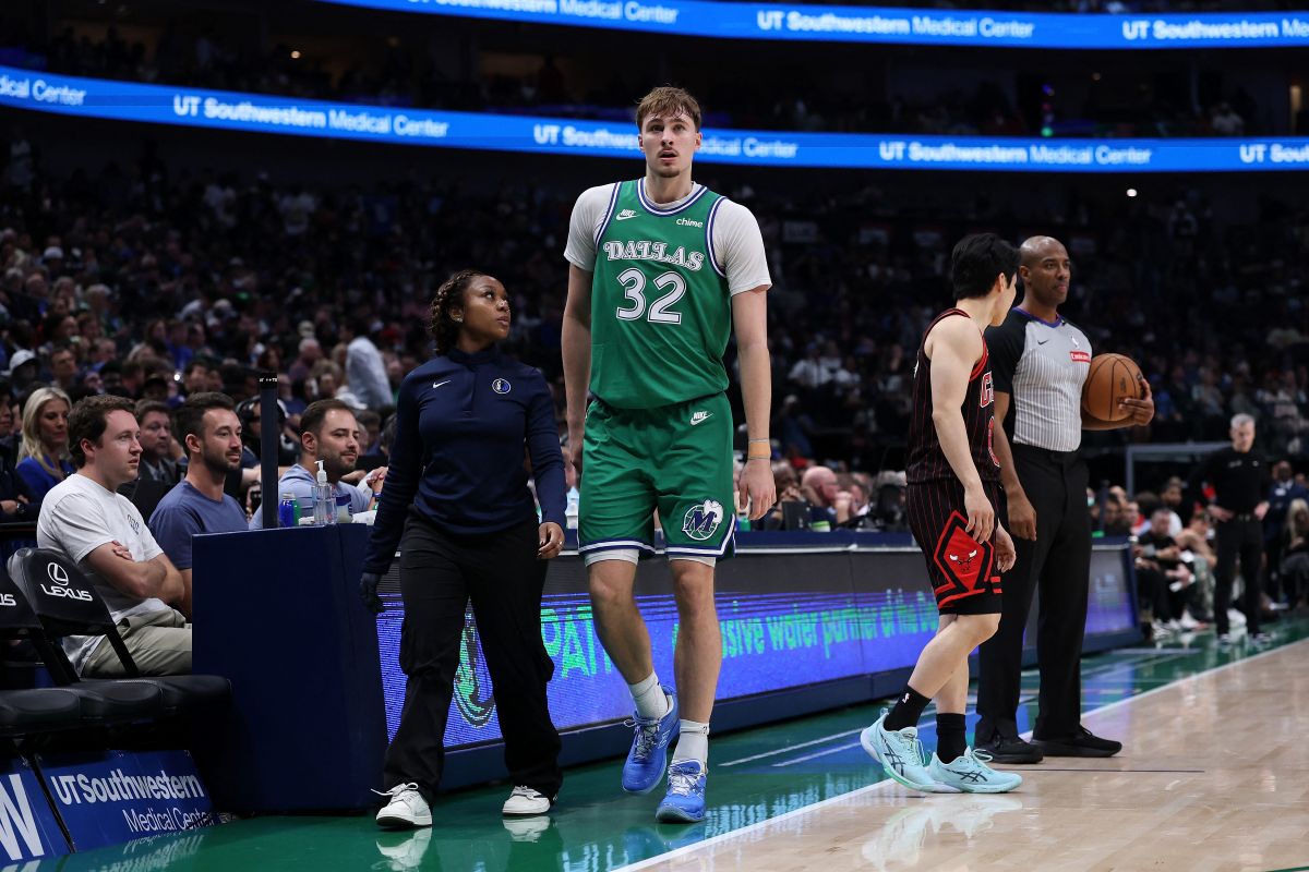 選秀狀元「旗哥」弗拉格(Cooper Flagg)卻因傷提前告別這場例行賽收官戰。法新社