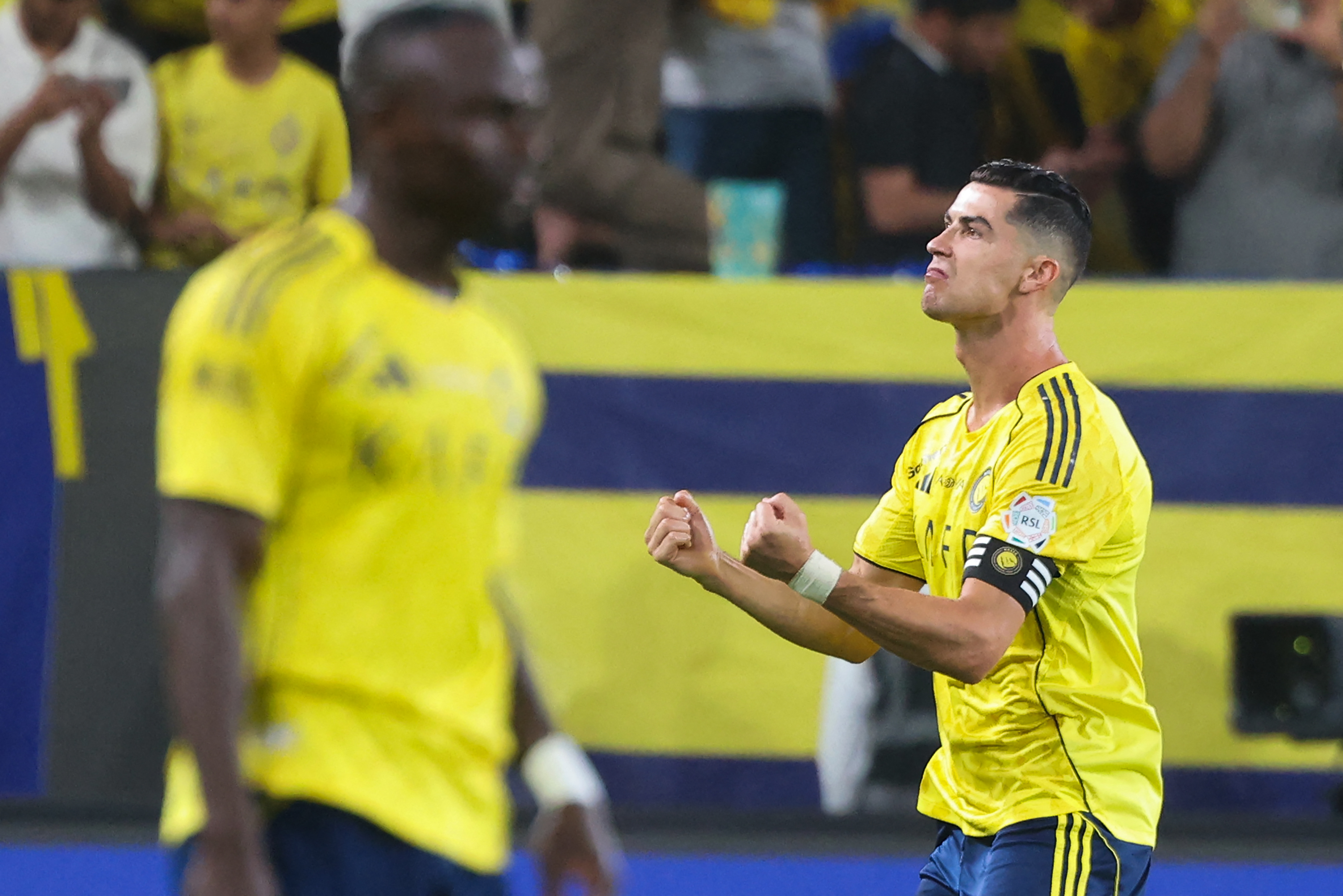 C羅（右）霸氣回嗆對手球迷。法新社