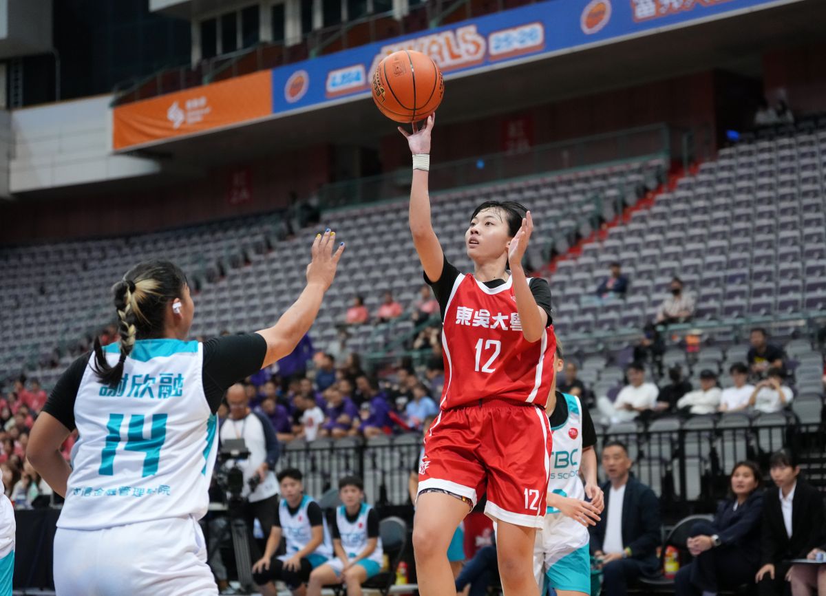 東吳楊舒涵10分8籃板。大專體總提供