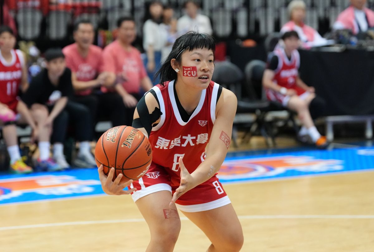 東吳臧釩均11分9籃板。大專體總提供