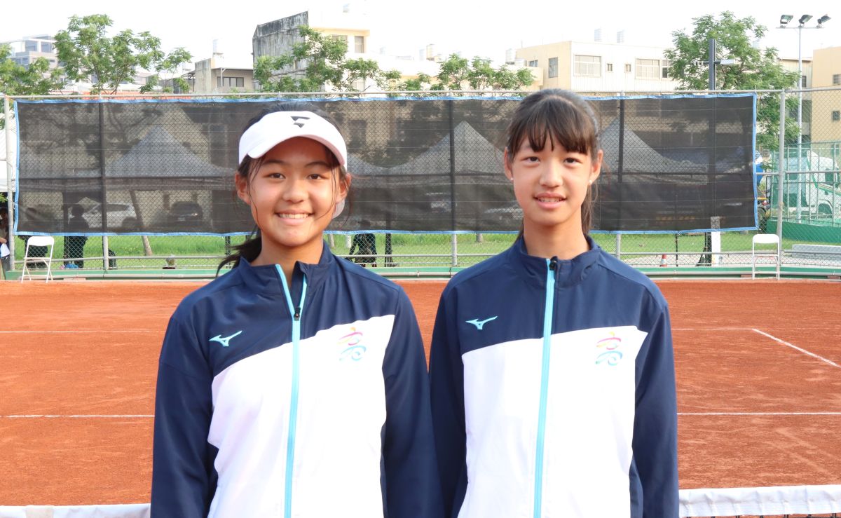 徐可倢(左)、朱芸緹(右)是福山國中在今年全中運國女團晉級的方程式。四維體育推廣教育基金會 提供