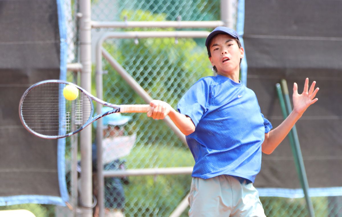 蔡秉寰在國男單決賽擊敗陳友祺，首度摘下個人賽金牌。四維體育推廣教育基金會 提供