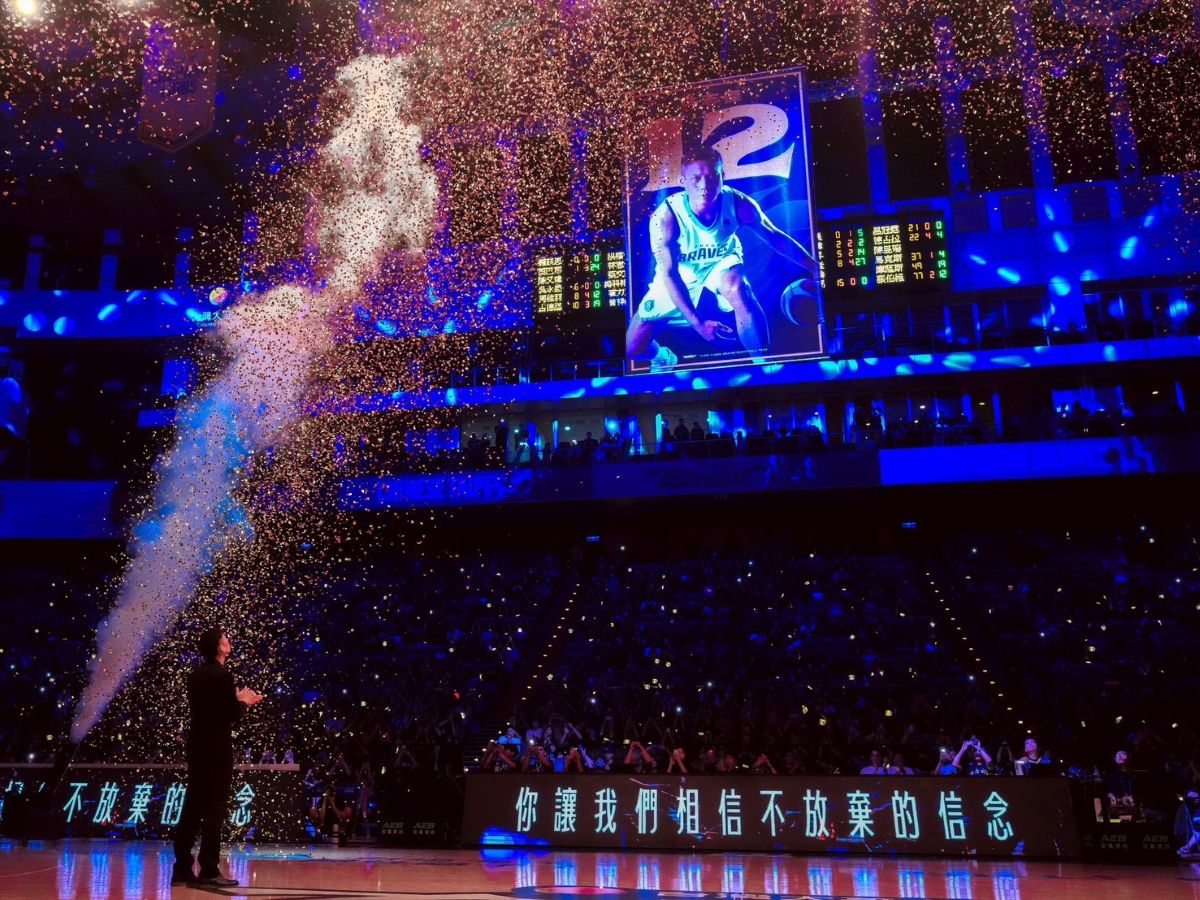 勇士退休林志傑球衣。勇士球團提供