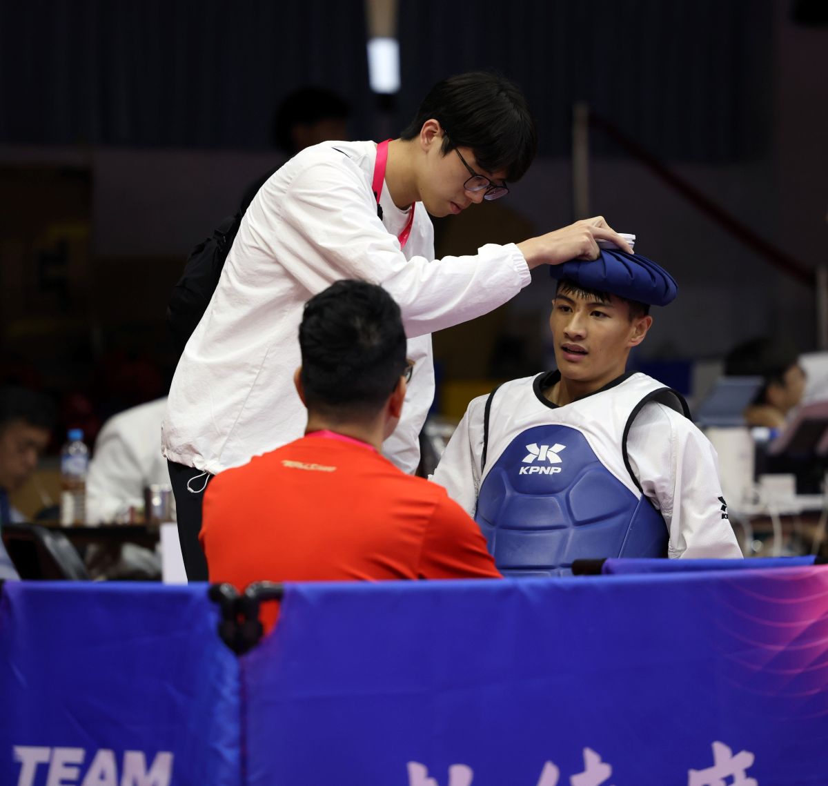 潘奎安抱病上陣。全大運辦公室提供