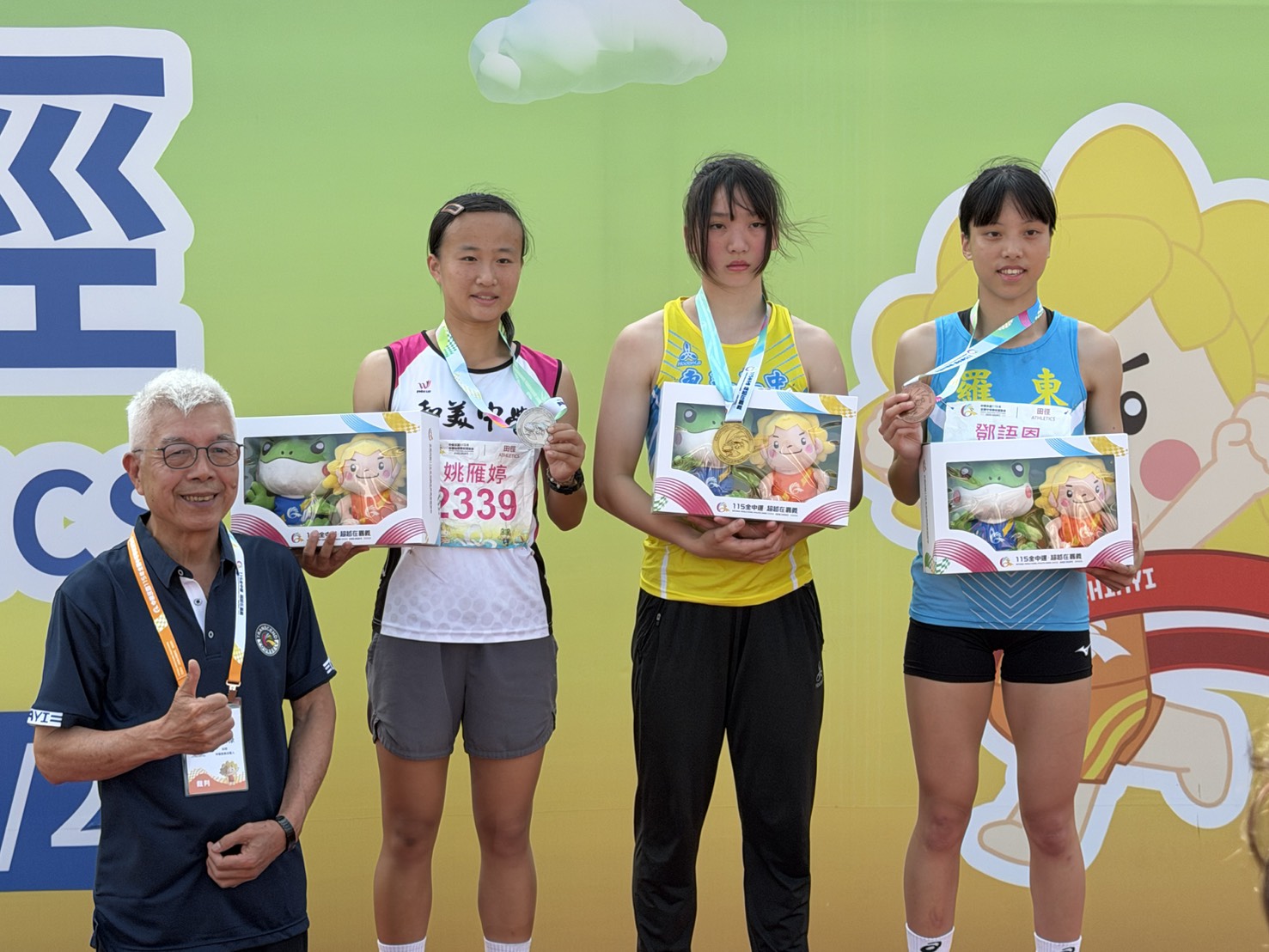 林沛萱（右二）高女全能3連霸。吳敏欣攝