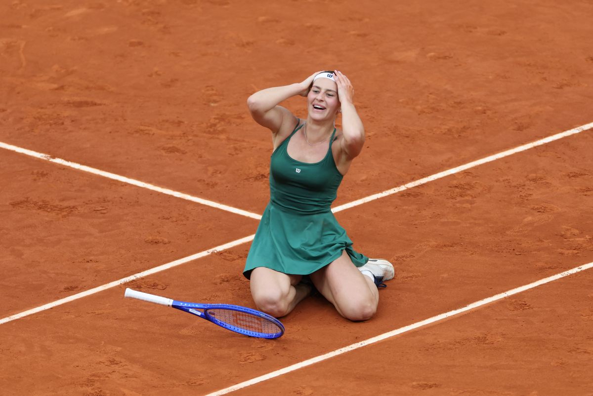 世界排名第23的烏克蘭選手柯絲堤雅克（Marta Kostyuk）生涯首度捧起WTA 1000層級的冠軍金盃。法新社