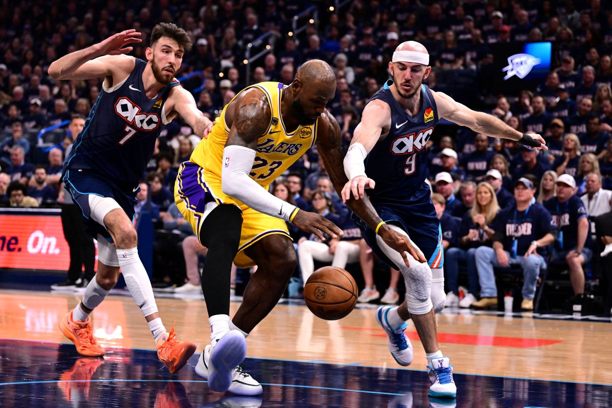 詹姆斯（LeBron James）頻遭對手封阻。法新社