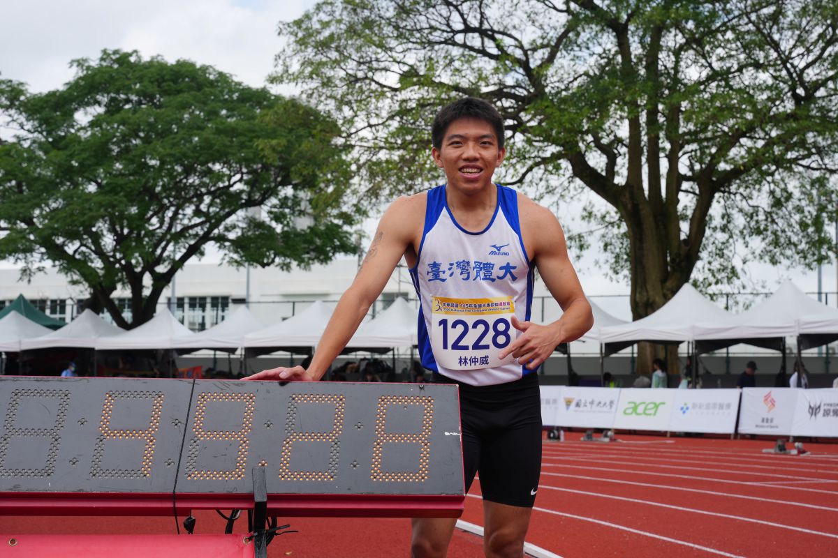 台灣體大的林仲威400跨破大會。全大運辦公室提供