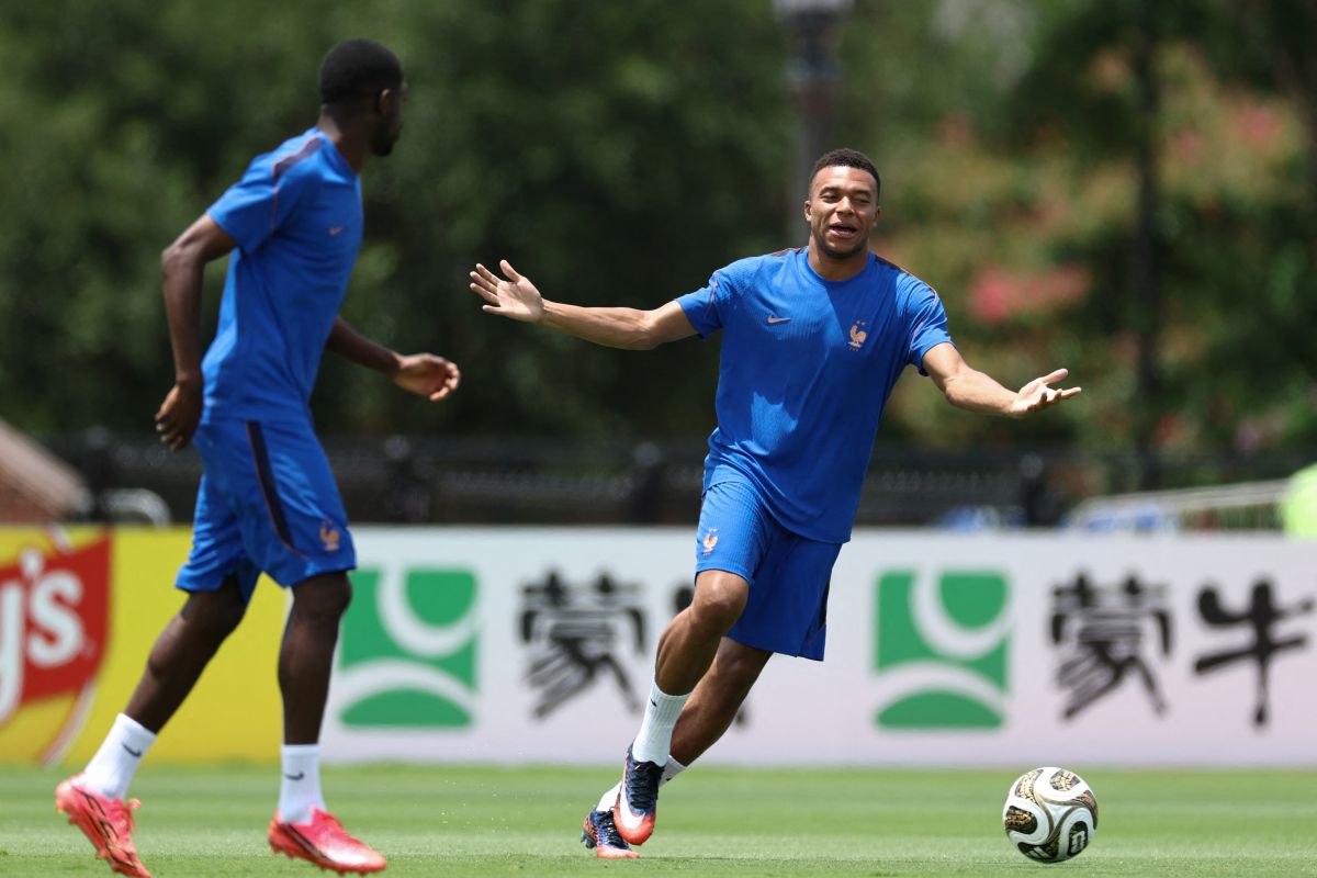法國國家隊隊長姆巴佩(Kylian Mbappe)在備戰世界盃4強賽的訓練中一度缺席部分環節引發爭議。法新社