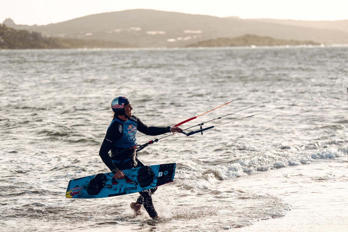 義大利頂尖風箏衝浪選手 Andrea Principi曾兩度奪下 Red Bull King Of The Air 冠軍。大會提供