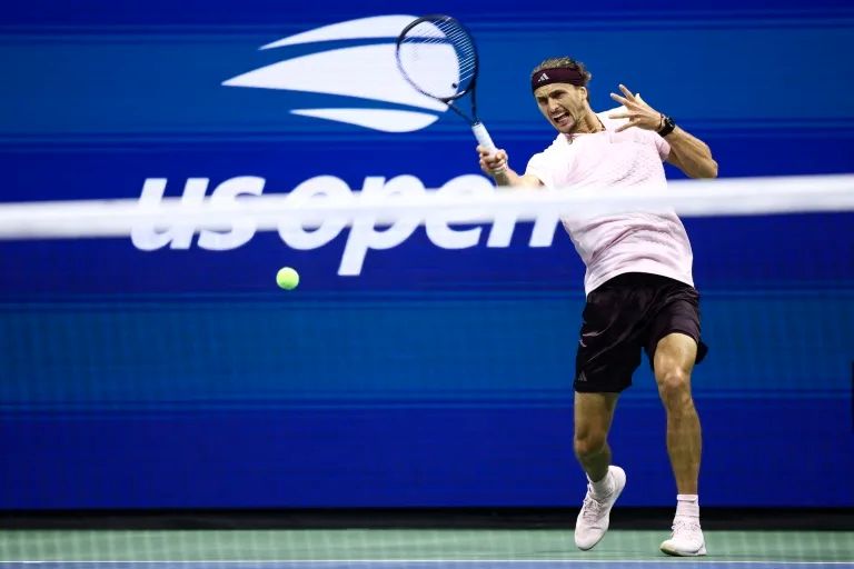 頭號種子德國好手季維瑞夫(Alexander Zverev)成功晉級四強。法新社