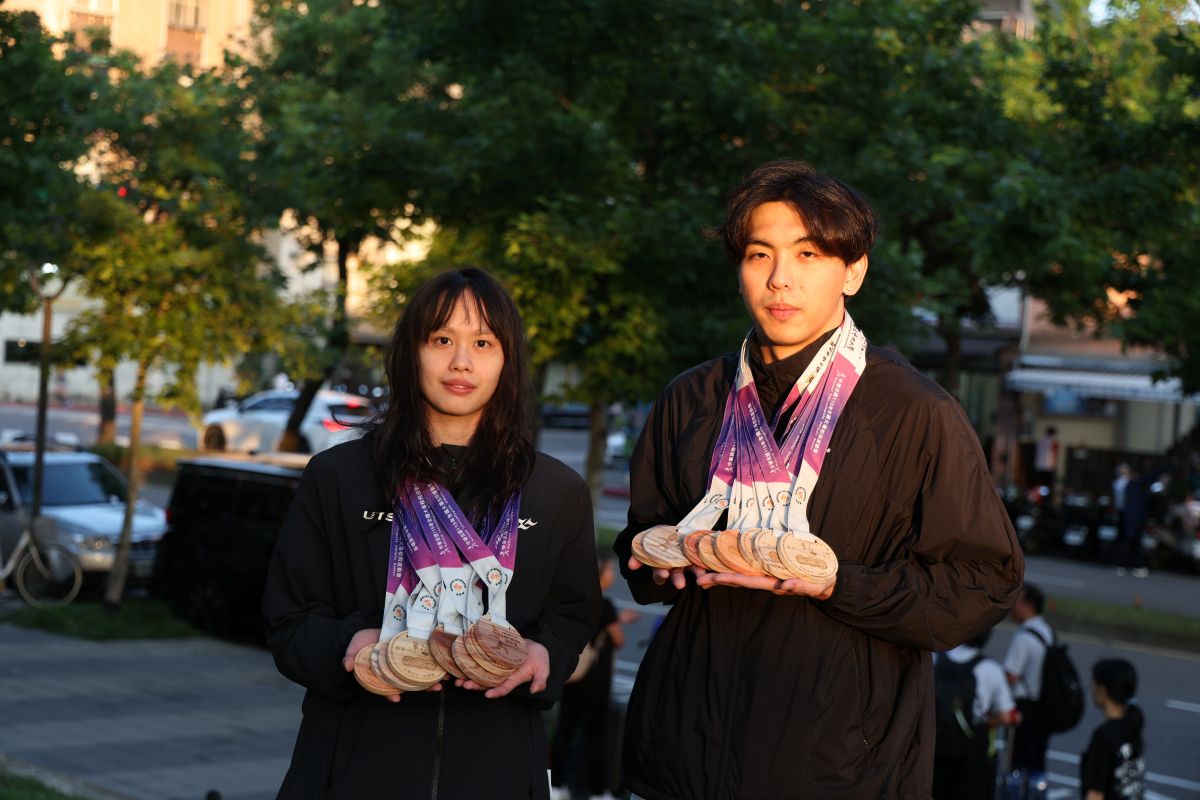 莊沐倫(右)在今年全大運才剛摘下第50金。八馬提供
