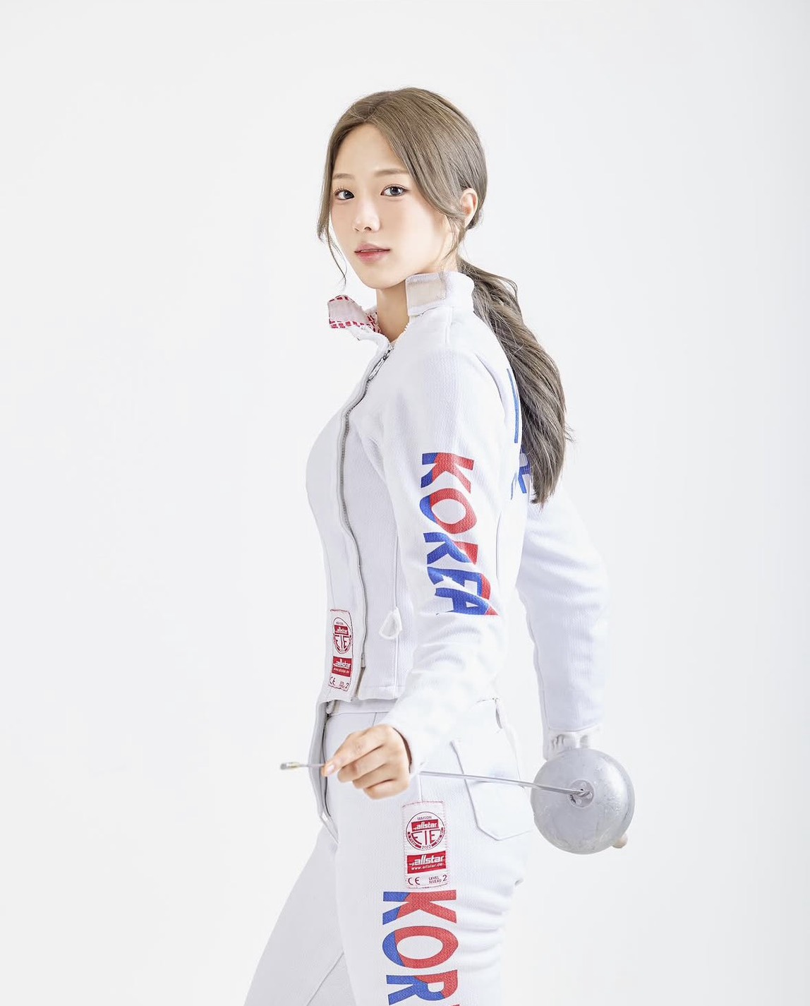 南韓20歲擊劍女神梁承慧「美到像AI」。翻攝自梁承慧IG