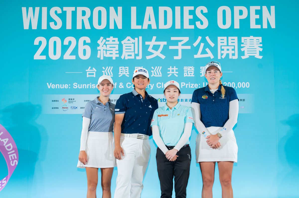 國際好手 Chiara Tamburlini (左起)、曾雅妮、吳佳晏以及南非好手 Casandra Alexander 合影。大會提供
