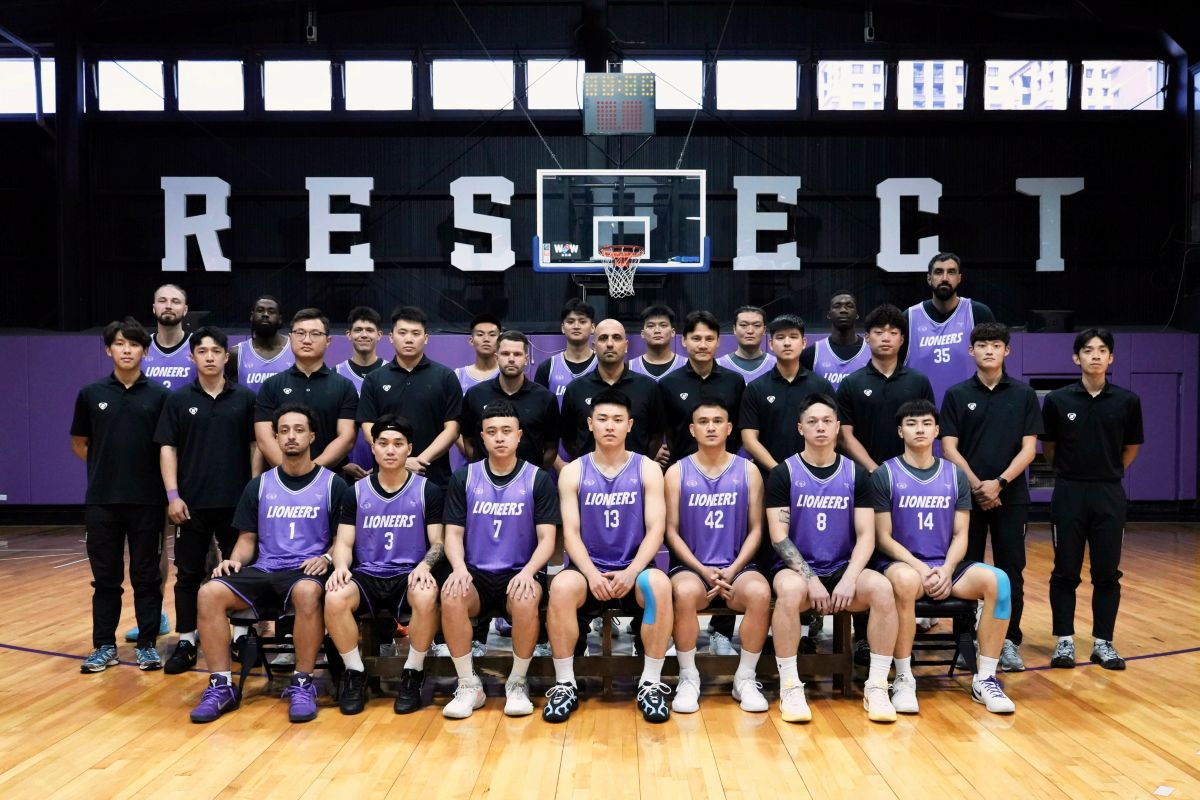 26 -27賽季新竹御嵿攻城獅團隊合照。官方提供