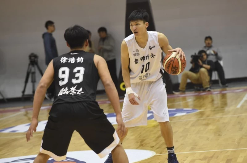 高師大邱家佑13分。大專體總提供