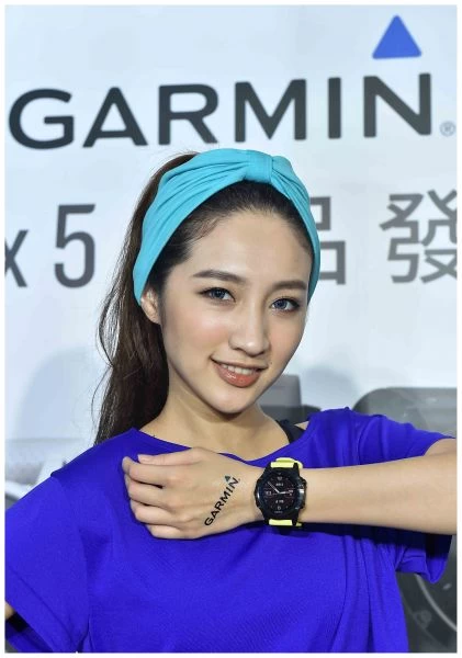 多樣材質及顏色快拆腕帶,滿足不同消費族群的腕錶需求。