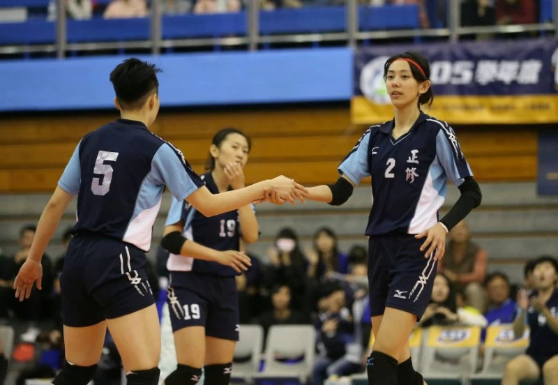 _正修科大王欣婷(右)。大專體總提供