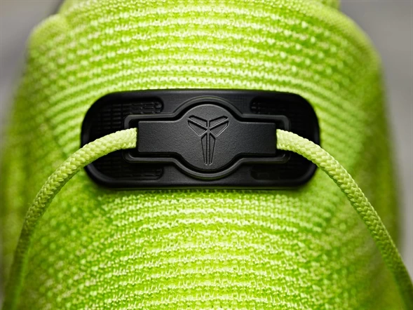 KOBE A.D. NXT的全新鞋帶系統。NIKE提供