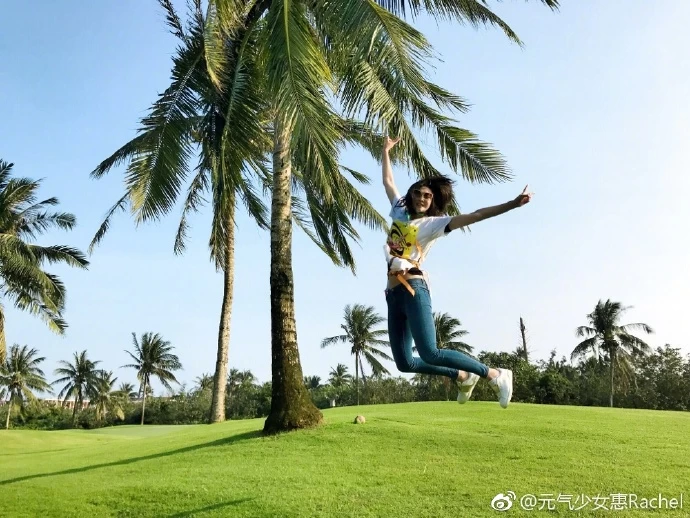 192公分的中國女排甜姐兒惠若琪。圖/惠若琪微博。