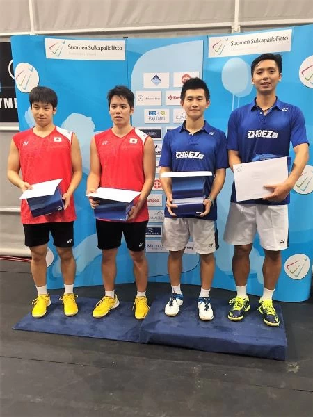 廖敏竣（右1）蘇敬恒（右2）勇奪男雙冠軍／教練馮勝杰提供