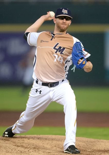 史博威拿勝投。李天助攝