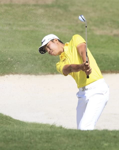 泰國選手彭馬兩回合138桿(-6),目前並例領先。