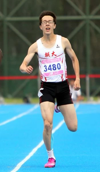 輔仁大學新鮮人黃冠儀把跑步當興趣。林嘉欣／攝影。