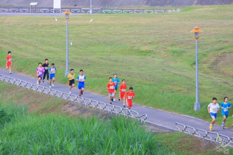 2013貓空路跑少年接力組。大會提供