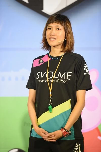 旅日足球女將莊佳葦投入幼兒足球教學。大會提供
