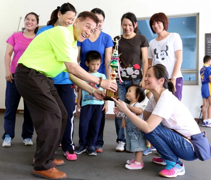 新北市奪得女教六人制組后冠。林嘉欣/攝影。