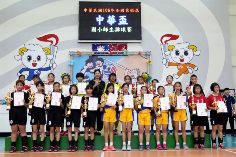 五年級女童組優秀球員。林嘉欣／攝影。
