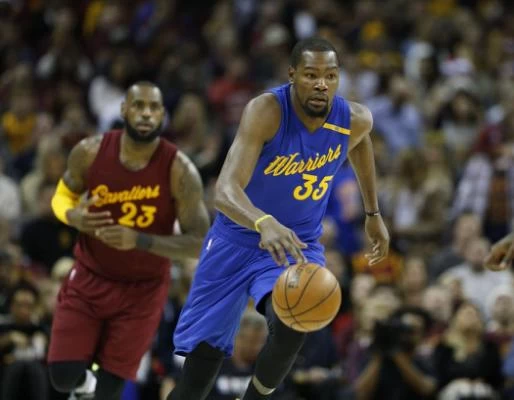 NBA總冠軍賽第1戰,杜蘭特(Kevin Durant)一人獨拿了38分,雙方認為第2戰防守將有更強對抗。圖/資料照片