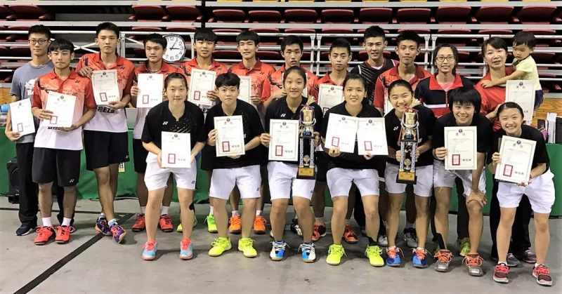 亞柏雄中包辦男、女乙團雙冠,表現非常搶眼/雄中教練萬佳鑫提供