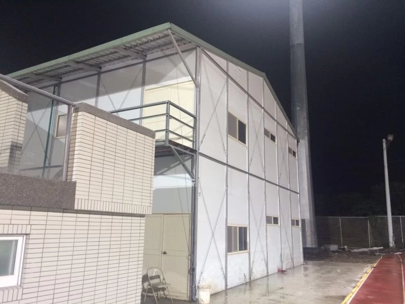 球員預備室像工寮的外型。楊勝凱攝