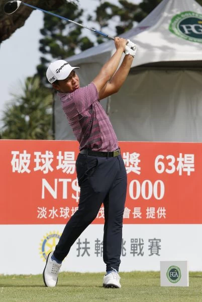 王偉祥首回合一桿落後,暫居第二。圖/大會提供(葉勇宏攝)