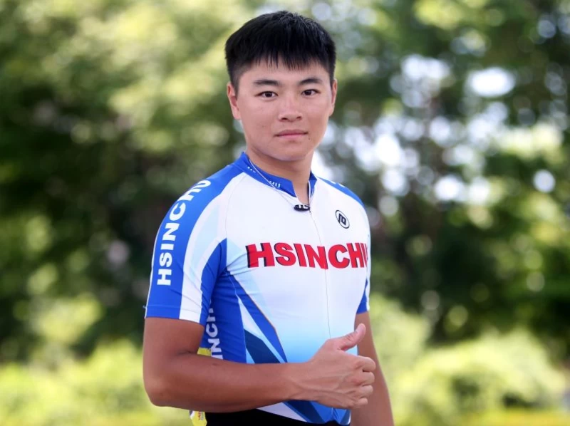 李勁毅的右腳植入鈦金屬。中華民國自由車協會提供