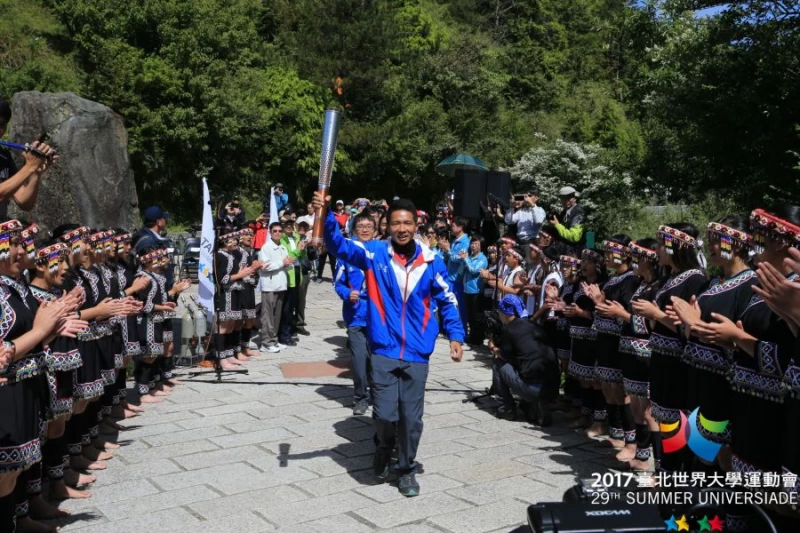 台北世大運國內聖火傳遞開始。台北世大運執委會提供