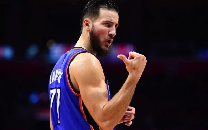 NBA聖安東尼奧馬刺為2017-18球季的戰力做準備，和中鋒勞佛尼（Joffrey Lauvergne）簽下2年合約。圖/資料照片