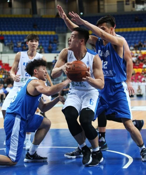 瓊斯盃今天上演中華藍、白兩隊內戰。圖/李天助攝
