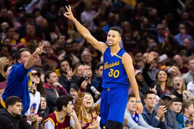 NBA金州勇士宣布和柯瑞(Stephen Curry)等6人續約,維持尋求衛冕冠軍的戰力。圖/資料照片