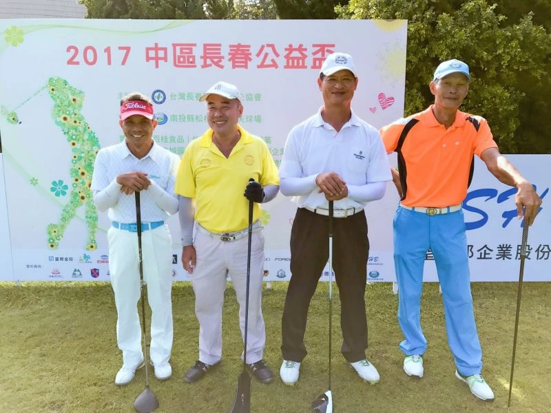 翁永田(左一)今天打出70桿,暫居首位。圖/大會提供