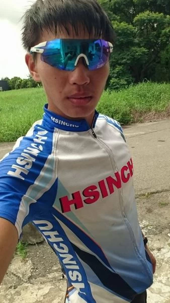 靠使用新可靈,李文昭的車衣可以神奇常保防水。李文昭提供
