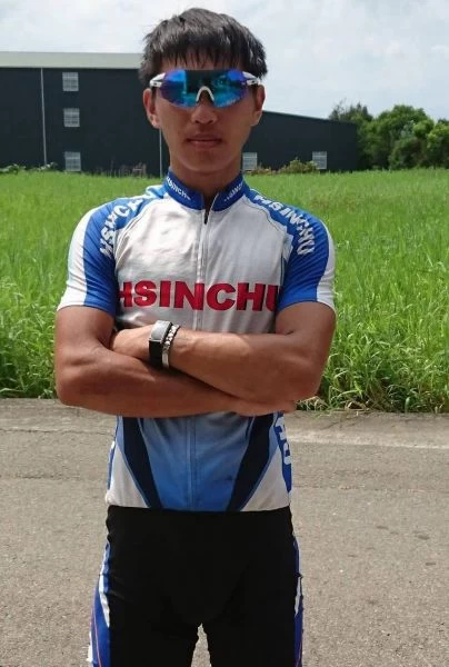李文昭管理自身車衣有一套。李文昭提供