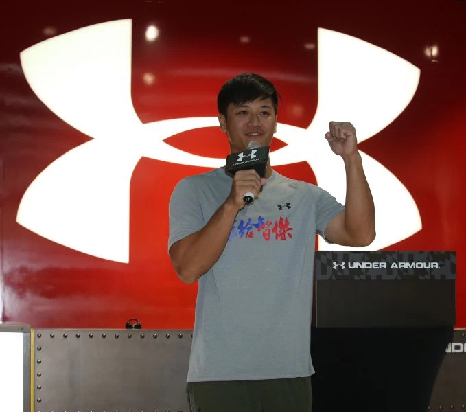 蘇智傑高呼捍衛自己的主場,替世大運台灣選手加油。圖/李天助攝