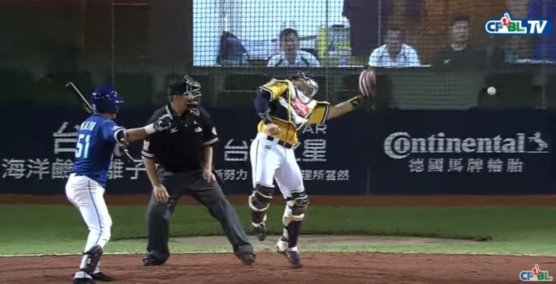 關鍵暴投葬送勝利。 擷取至cpbltv